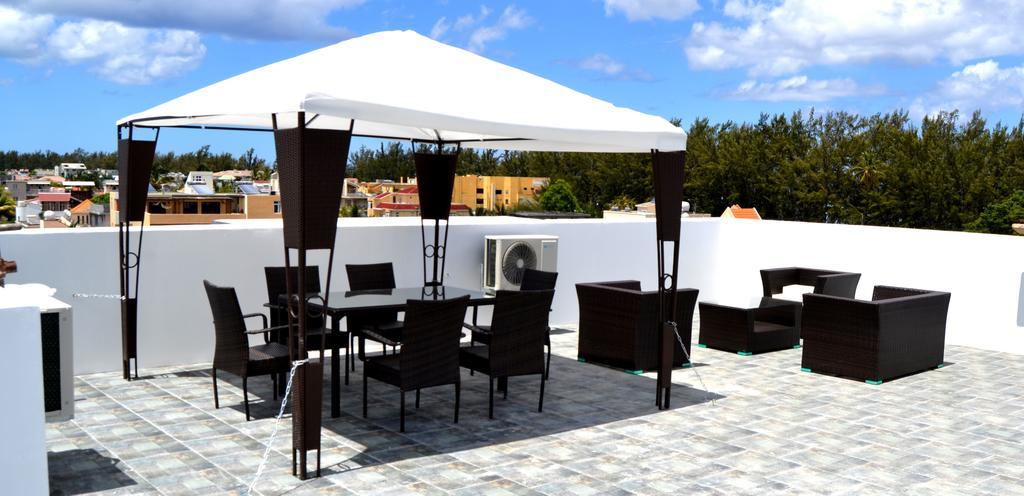 Flic En Flac Beach Penthouse Flic en Flac Exterior foto